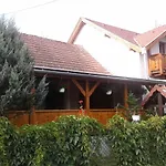 Felső Bed and breakfast Felsőtold