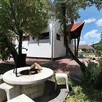 Felső Bed and breakfast Felsőtold