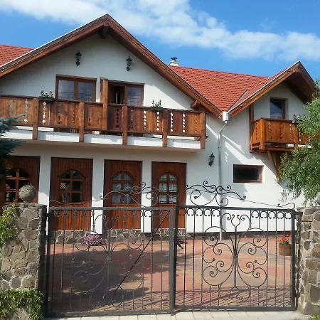 Bed & Breakfast Felso Fogado