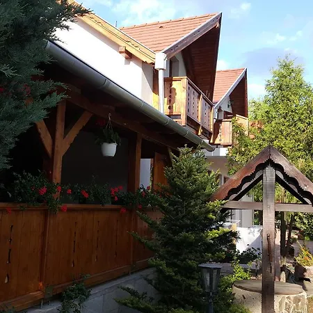 Felso Fogado Bed & Breakfast 3*